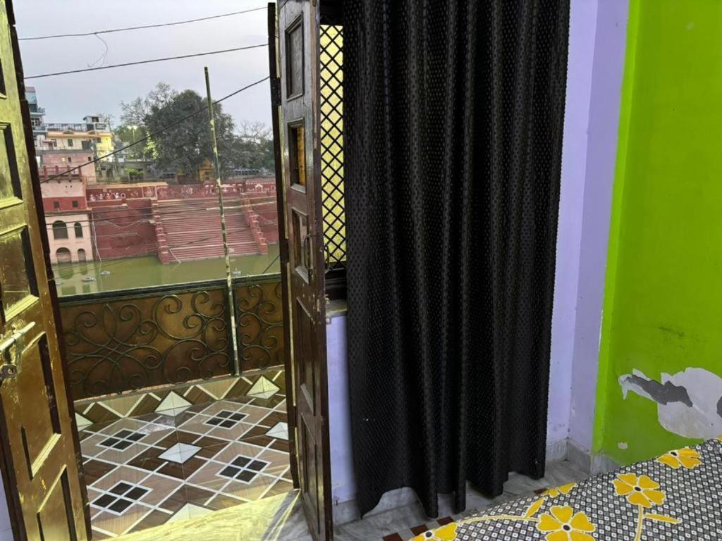 Maatu Shri Comfort Stay-Guest House Mathura Esterno foto