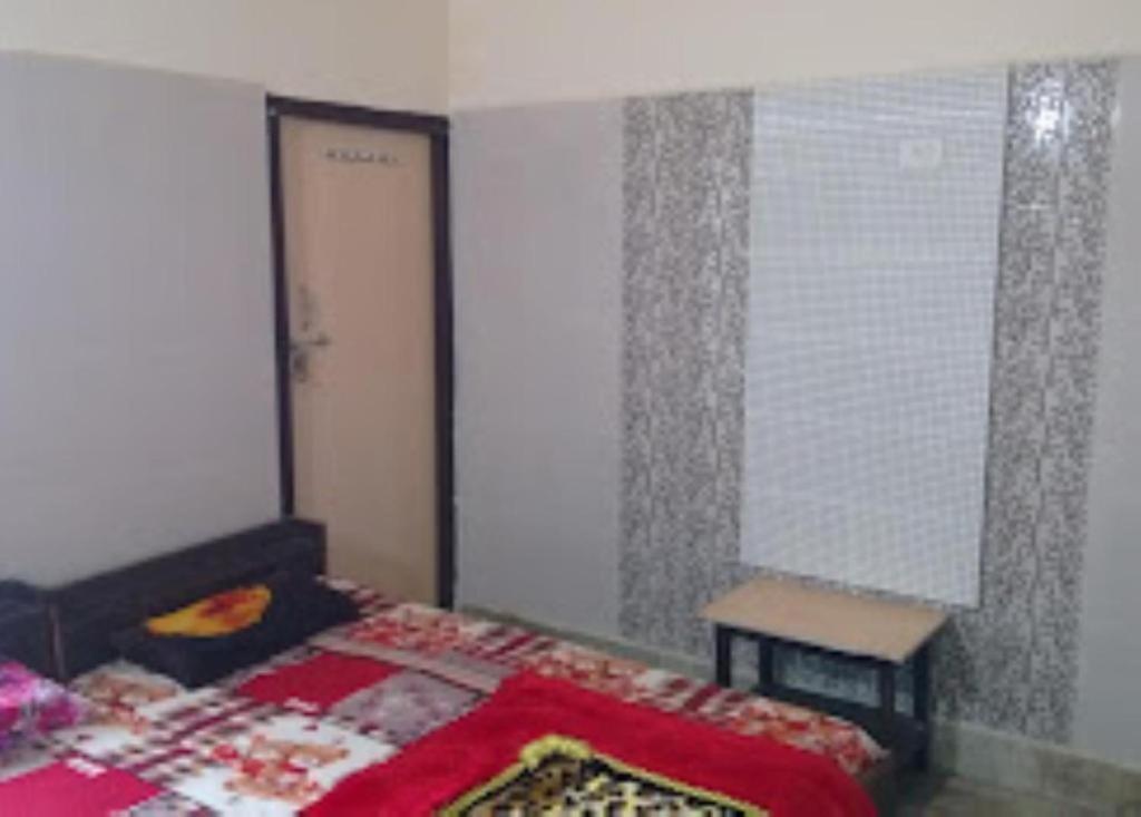 Maatu Shri Comfort Stay-Guest House Mathura Esterno foto